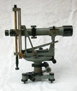 330px-tacheometre_autoreducteur_secretan_paris_modele_7021